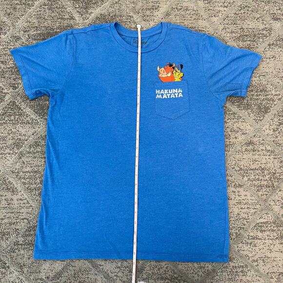 Disney Hakuna Matata T-shirt size Medium - Picture 5 of 8